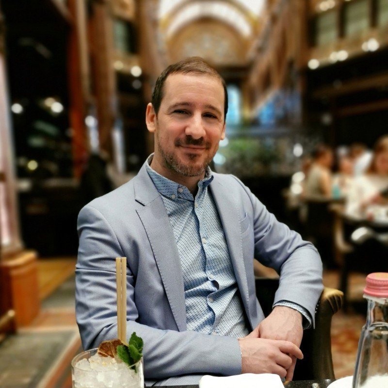 Faragó Péter hitelszakértő, Rózsadomb, Budapest II. kerület